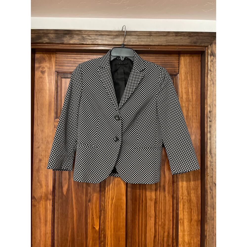 Sisley circle patterned cropped blazer with three-quarter sleeve size small